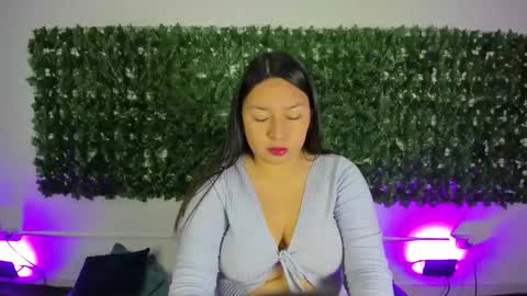 BellaRoux online show from February 21, 12:30 pm