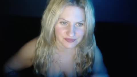 Snapshot of bellastar84 chatting on February 8, 11:55 am Starr40 online show from February 8, 11:55 am