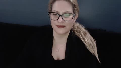 Snapshot of bellastar84 chatting on February 10, 8:10 pm Starr40 online show from February 10, 8:10 pm