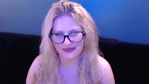 Snapshot of bellastar84 chatting on February 10, 4:47 pm Starr40 online show from February 10, 4:47 pm