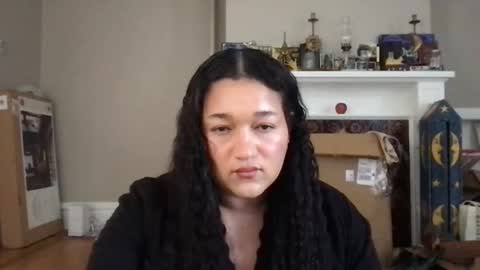 Belle Bradshaw online show from May 11, 10:40 pm