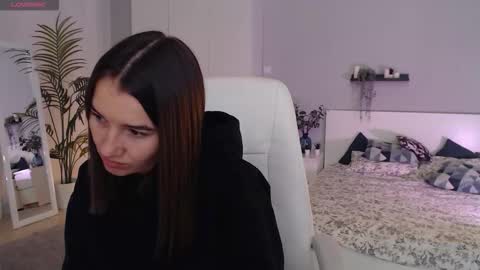 Bella online show from September 24, 1:12 am