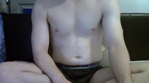 Snapshot of ben948900 chatting on September 27, 9:07 am ben948900 online show from September 27, 9:07 am