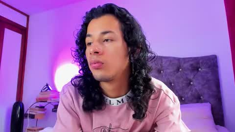 benjamin_fiore online show from February 5, 10:35 pm