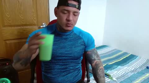 Snapshot of benjamin_isaac chatting on November 1, 2:05 pm benjamin_isaac online show from November 1, 2:05 pm