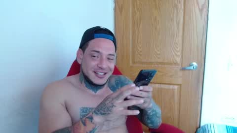 Snapshot of benjamin_isaac chatting on October 2, 2:05 pm benjamin_isaac online show from October 2, 2:05 pm