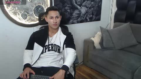benjamincooperk online show from April 26, 1:25 am