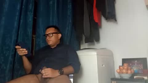 Snapshot of benny_94_project1000 chatting on September 16, 5:10 am Benn  online show from September 16, 5:10 am