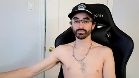 benny_boy95 online show from April 24, 5:04 pm