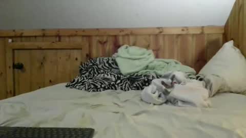 benny and innocentvixon online show from December 23, 4:29 am