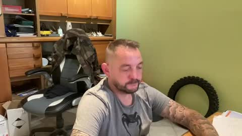 benochau online show from June 27, 4:07 am