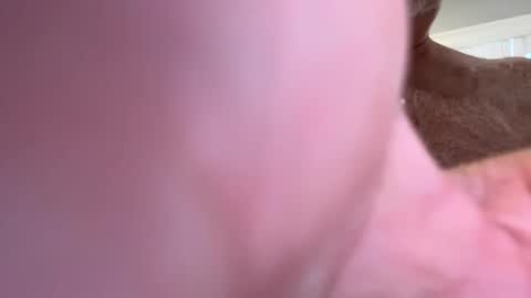 Snapshot of benz10001 chatting on February 2, 2:13 pm benz10001 online show from February 2, 2:13 pm