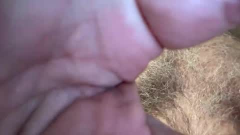 Snapshot of benz10001 chatting on October 3, 11:40 am benz10001 online show from October 3, 11:40 am