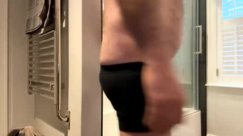 Snapshot of benz10001 chatting on March 12, 11:31 am benz10001 online show from March 12, 11:31 am