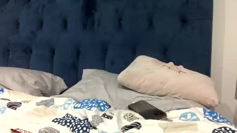 tixxie  online show from June 11, 11:30 am