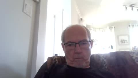 Snapshot of bernard1102 chatting on October 5, 7:43 pm bernard1102 online show from October 5, 7:43 pm