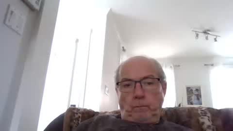 Snapshot of bernard1102 chatting on January 8, 6:20 pm bernard1102 online show from January 8, 6:20 pm