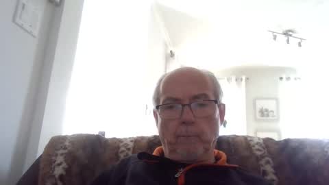 Snapshot of bernard1102 chatting on October 19, 6:23 pm bernard1102 online show from October 19, 6:23 pm