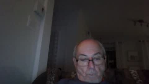 Snapshot of bernard1102 chatting on September 23, 12:15 am bernard1102 online show from September 23, 12:15 am