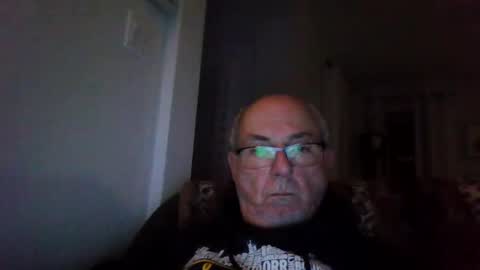 Snapshot of bernard1102 chatting on September 21, 12:47 am bernard1102 online show from September 21, 12:47 am