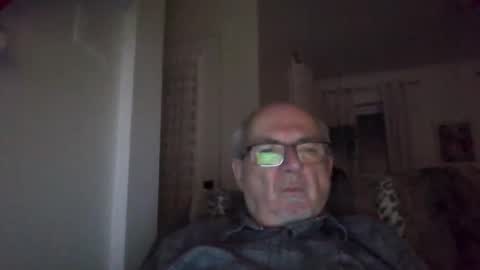 Snapshot of bernard1102 chatting on January 2, 2:11 am bernard1102 online show from January 2, 2:11 am