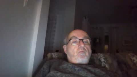 Snapshot of bernard1102 chatting on January 26, 3:06 am bernard1102 online show from January 26, 3:06 am