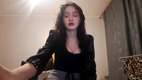 Amber online show from February 3, 2:21 pm