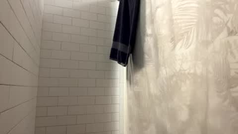 berriess_ online show from July 17, 9:44 am