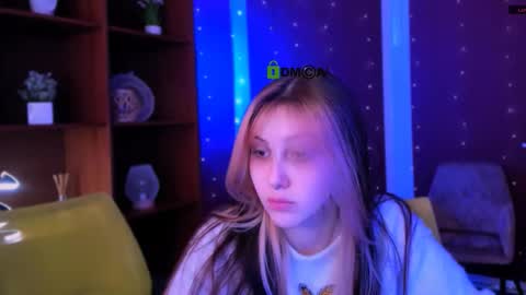 berry vibe online show from November 22, 9:19 am