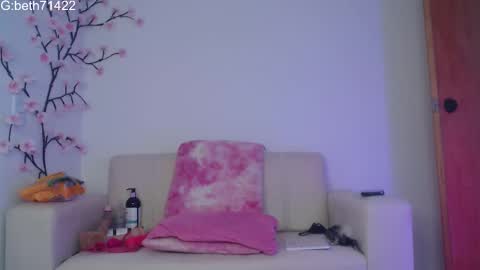 Snapshot of bethany__bigtits4 chatting on September 18, 11:31 pm Bethany  bigtits4s room online show from September 18, 11:31 pm