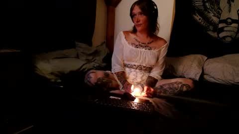Betsy online show from August 4, 2:18 am
