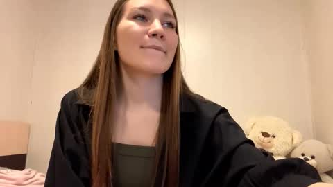 Mia online show from January 12, 7:54 pm