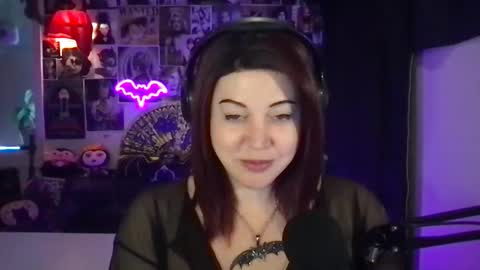 BettyBats online show from April 14, 3:10 am