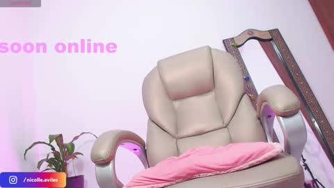 Snapshot of beuty_goddes777 chatting on October 1, 8:08 pm Nicolle Aviles online show from October 1, 8:08 pm