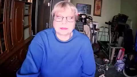 BeverlyQCynia online show from November 21, 1:42 pm