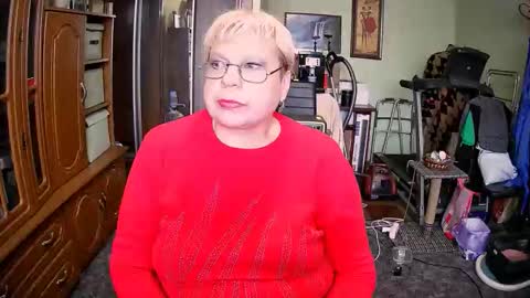Snapshot of beverlyqcynia chatting on October 21, 11:59 am BeverlyQCynia online show from October 21, 11:59 am