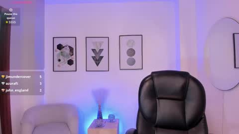 beverlyy johnson online show from February 7, 5:10 am