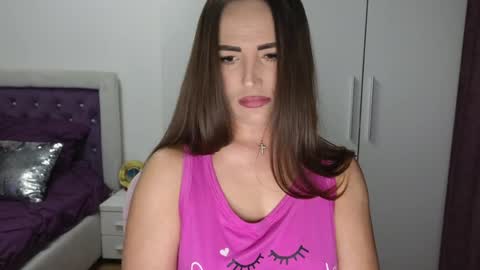   BeyonceDoll       Twitter DollBeyonce    online show from April 15, 7:06 pm