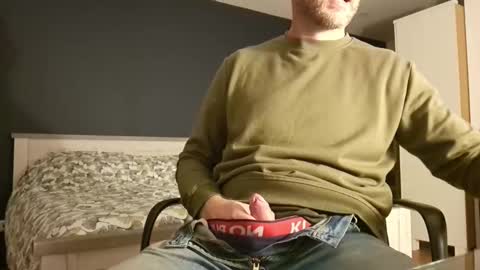 My name is David and if you like public exhibitions you wont be disappointed with me LoL - My favorite vibes is 44  online show from January 20, 7:46 pm