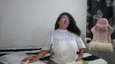 Bianca Tuesday to Sunday from 2am to 6am UTC-5 online show from February 12, 9:13 am