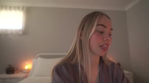 Snapshot of bibi_it_is chatting on September 27, 1:47 am Bibi online show from September 27, 1:47 am