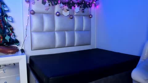 bibiana_js_ online show from December 15, 12:01 pm