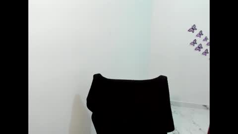 emilia online show from February 3, 2:53 am