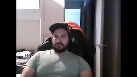 latinBoyHuge online show from September 23, 6:14 pm