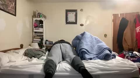 Mr. Muscle Monster online show from October 28, 11:06 pm