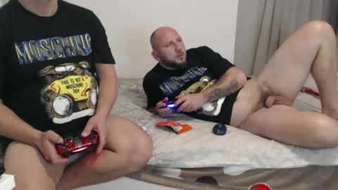 bigballs2403 online show from December 30, 9:50 pm