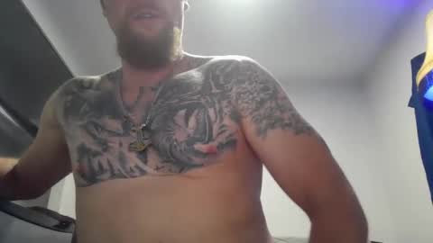 bigbinx89 online show from March 11, 7:00 am