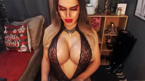 Loraine Cruz online show from February 9, 7:19 pm