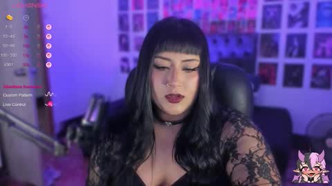 Snapshot of bigboobs_cloe chatting on September 26, 10:18 pm bigboobs cloe online show from September 26, 10:18 pm