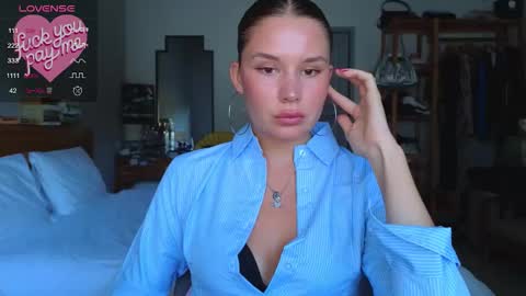    online show from November 25, 6:45 am